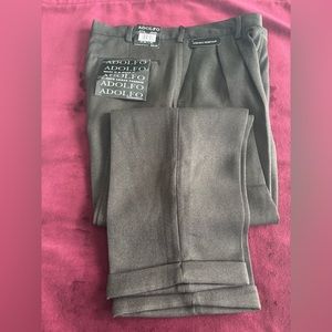 Adolfo men’s wrinkle resistant slacks in brown size 34,30